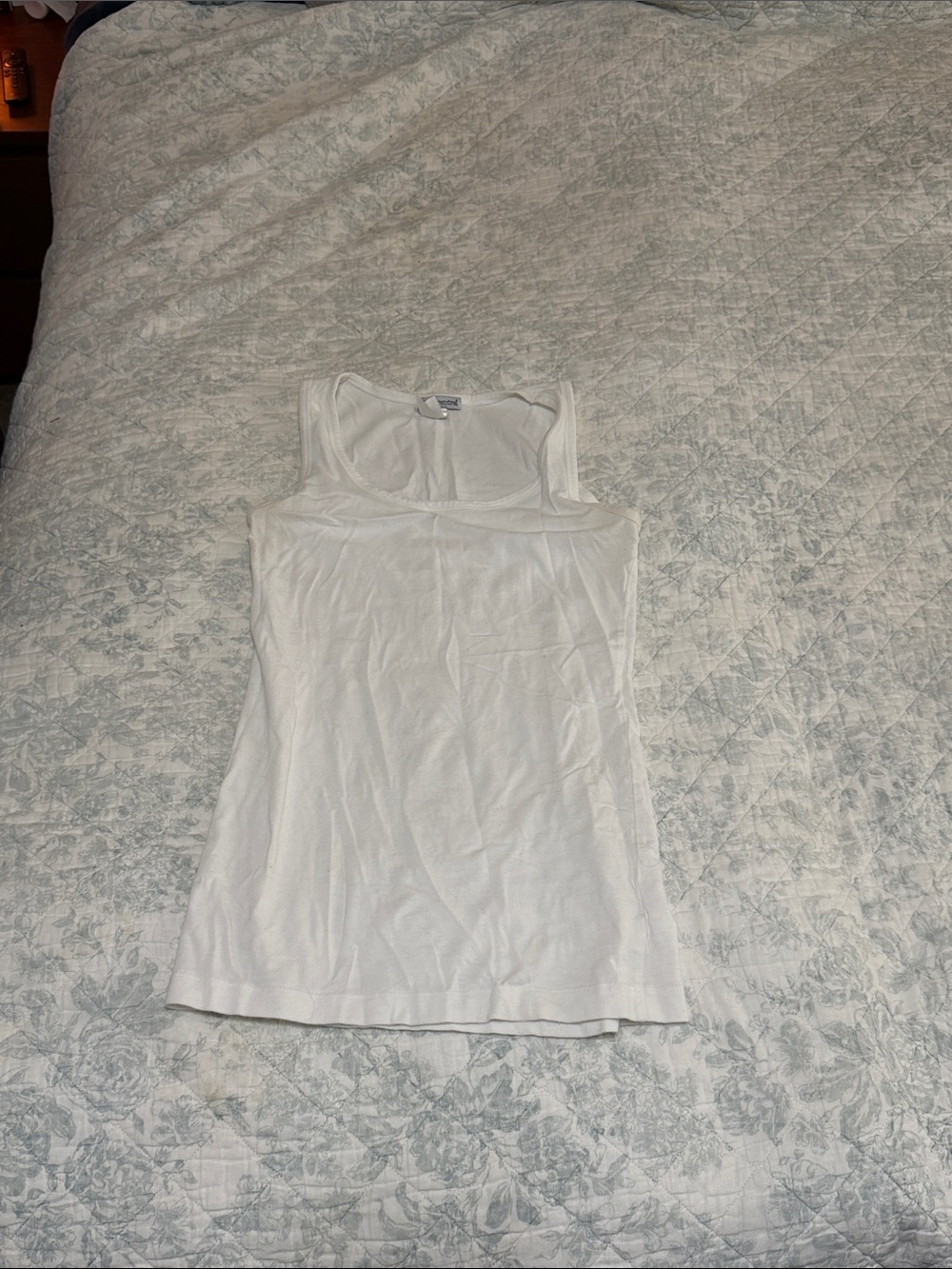 Body Central White Scoop Neck Tank Top